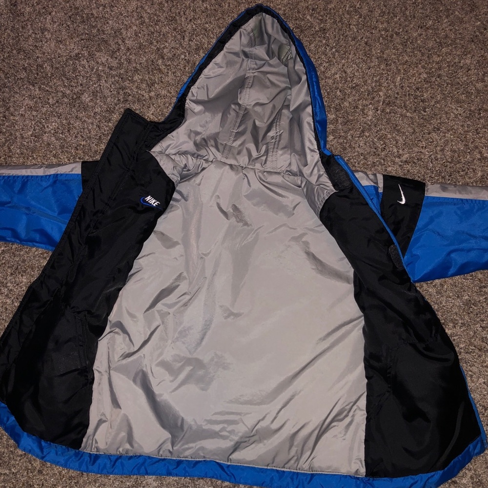 Nike jacket. - Picture 3 of 5